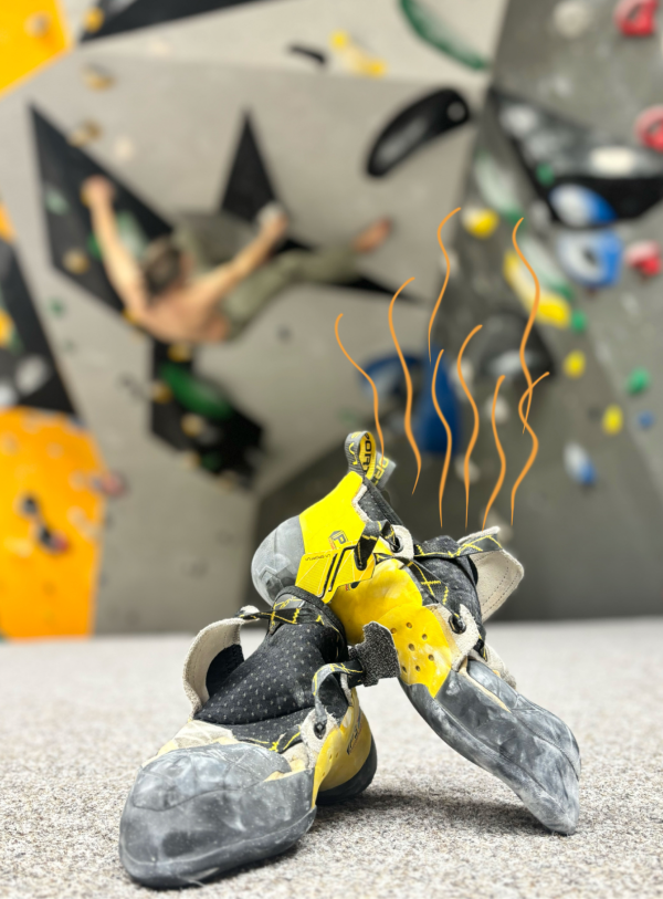 Rock Fresh wirkt auch gegen diesen stinkenden Kletterschuh in der Kletterbar Münster